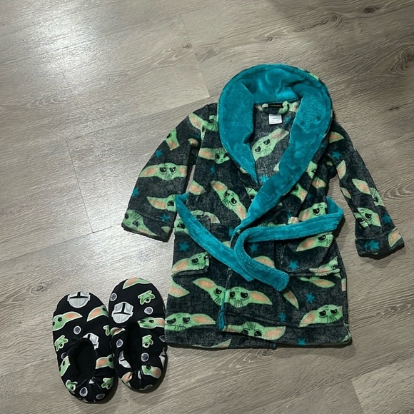 Star Wars Yoda Disney Robes and Slippers 3T Boys - Picture 1 of 4